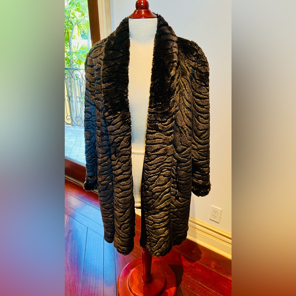 Vintage Luxurious Black Faux Fur Coat